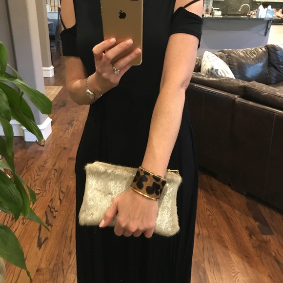 Handmade Brazilian Cowhide Brass Cuff Bracelet - Picture 3 of 3